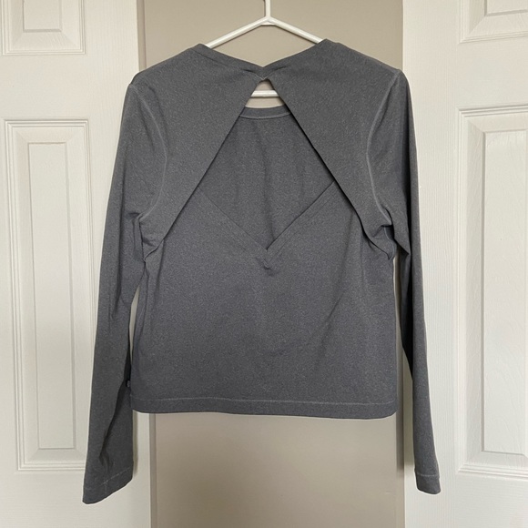 LULULEMON Long Sleeve Open Back Tee - Picture 3 of 10
